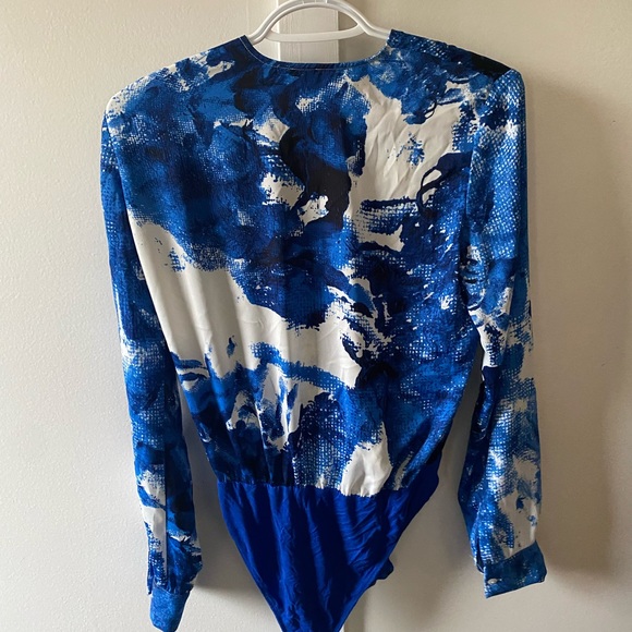 Silk Aritzia Bodysuit - Picture 4 of 4